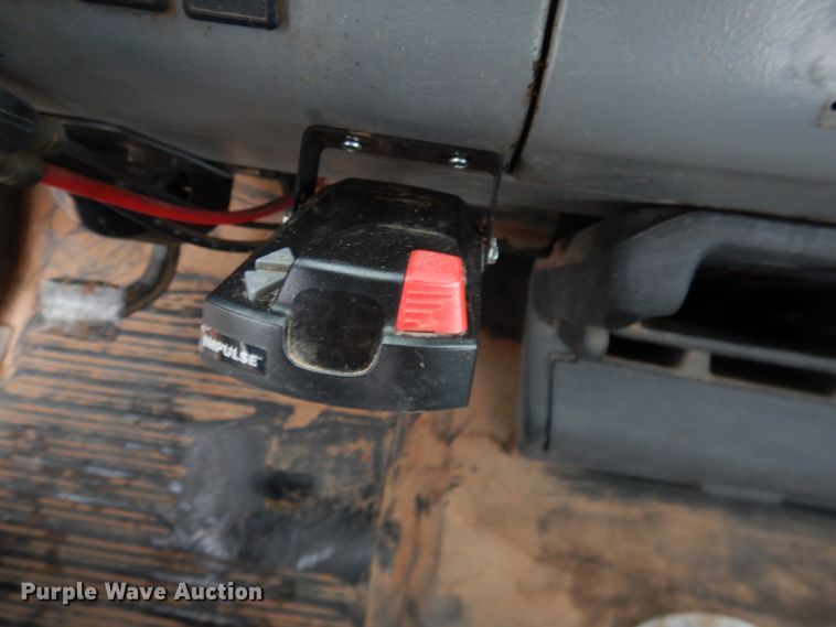 image for item DL0343 1999 Freightliner FL80  semi truck