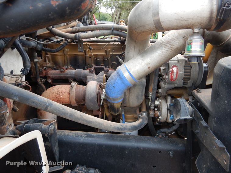 image for item DL0343 1999 Freightliner FL80  semi truck