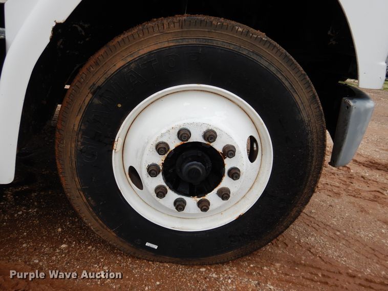 image for item DL0343 1999 Freightliner FL80  semi truck