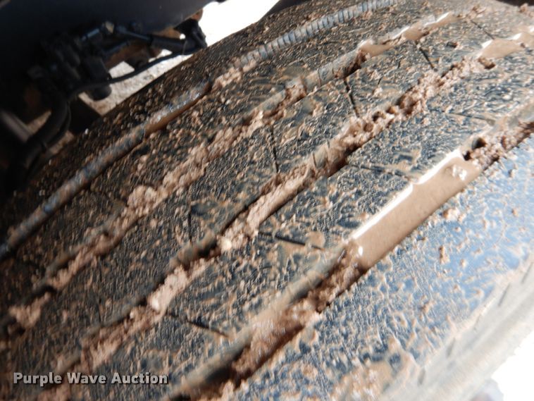 image for item DL0343 1999 Freightliner FL80  semi truck