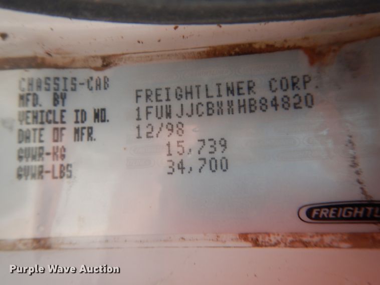 image for item DL0343 1999 Freightliner FL80  semi truck