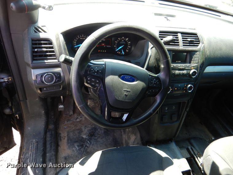 image for item DL8135 2017 Ford Explorer Police  SUV