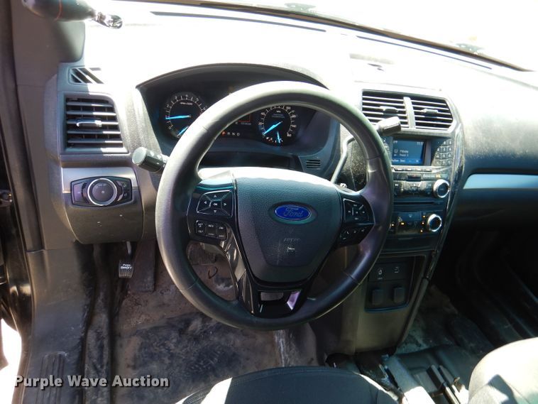 image for item DL8136 2016 Ford Explorer Police  SUV