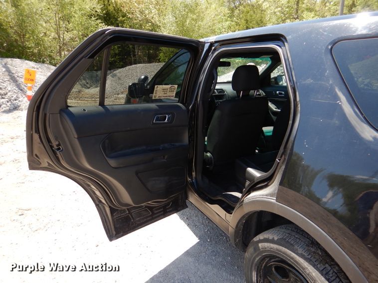 image for item DL8136 2016 Ford Explorer Police  SUV