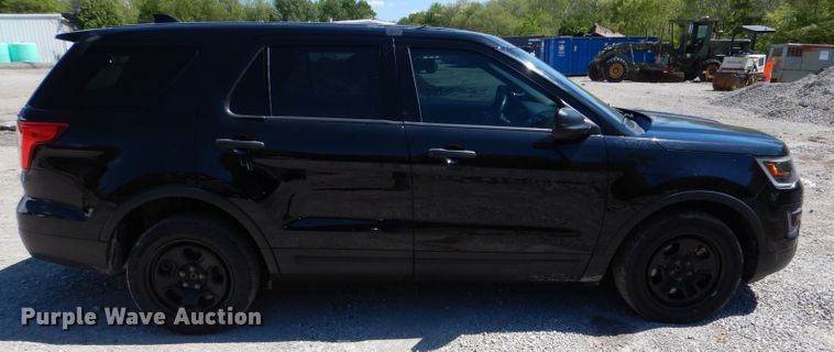image for item DL8137 2017 Ford Explorer Police  SUV