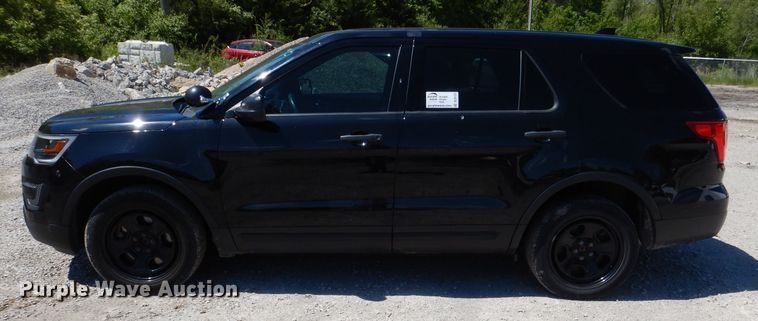 image for item DL8137 2017 Ford Explorer Police  SUV