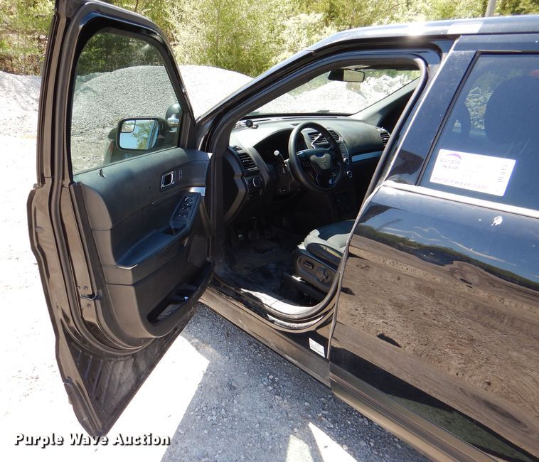 image for item DL8137 2017 Ford Explorer Police  SUV