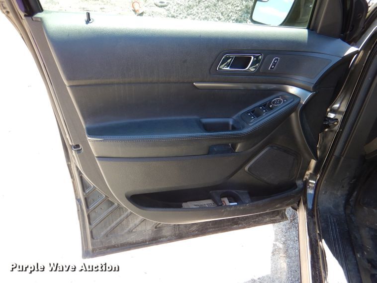 image for item DL8137 2017 Ford Explorer Police  SUV