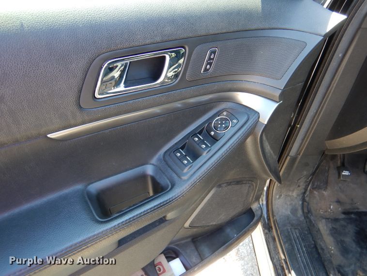 image for item DL8137 2017 Ford Explorer Police  SUV