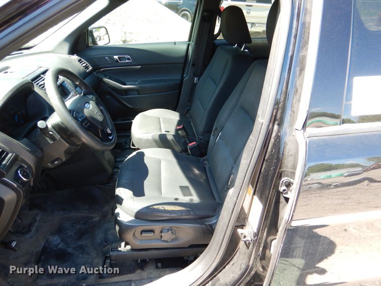 image for item DL8137 2017 Ford Explorer Police  SUV