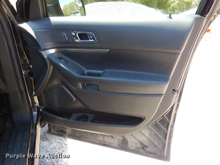 image for item DL8137 2017 Ford Explorer Police  SUV