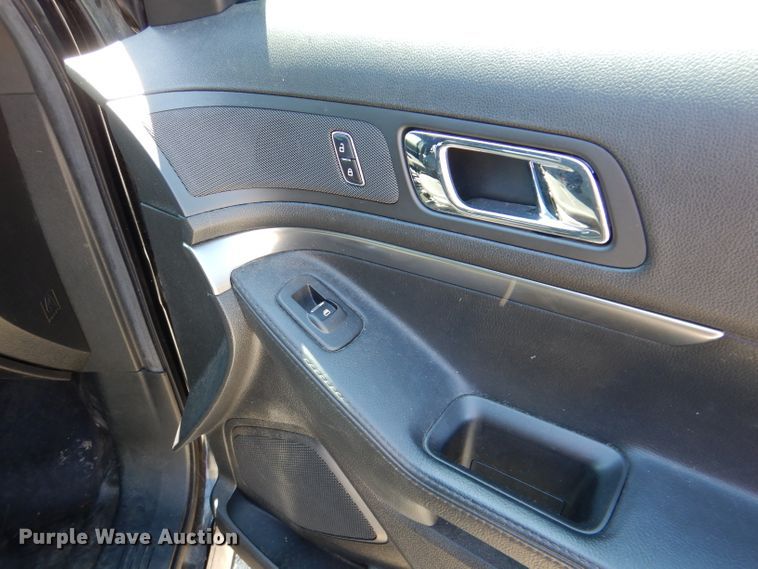 image for item DL8137 2017 Ford Explorer Police  SUV