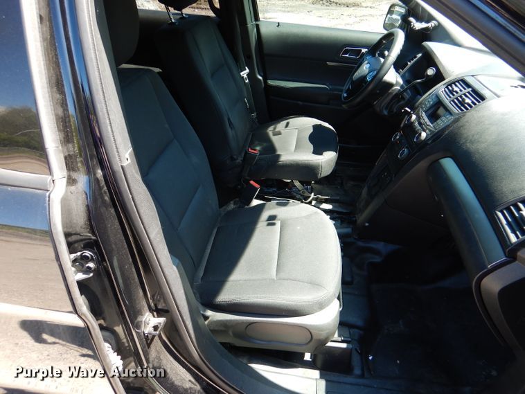 image for item DL8137 2017 Ford Explorer Police  SUV