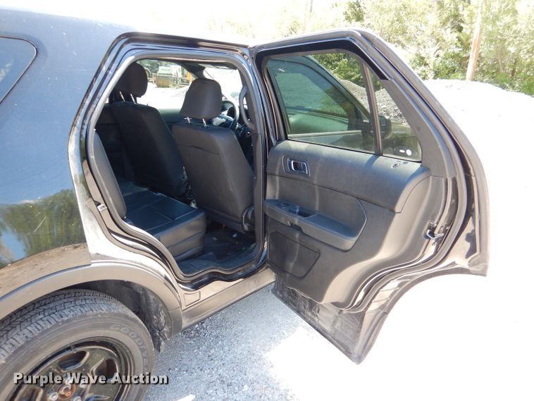 image for item DL8137 2017 Ford Explorer Police  SUV