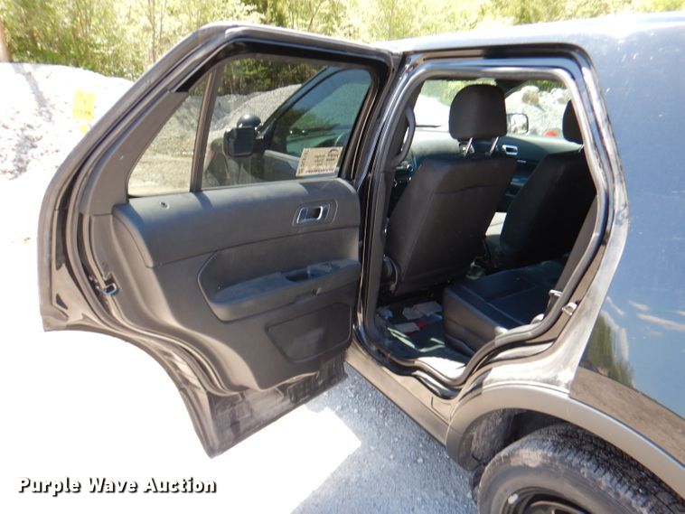 image for item DL8137 2017 Ford Explorer Police  SUV