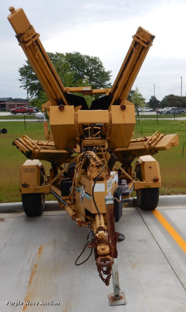 image for item DL8237 2000 Vermeer TS44A  tree spade