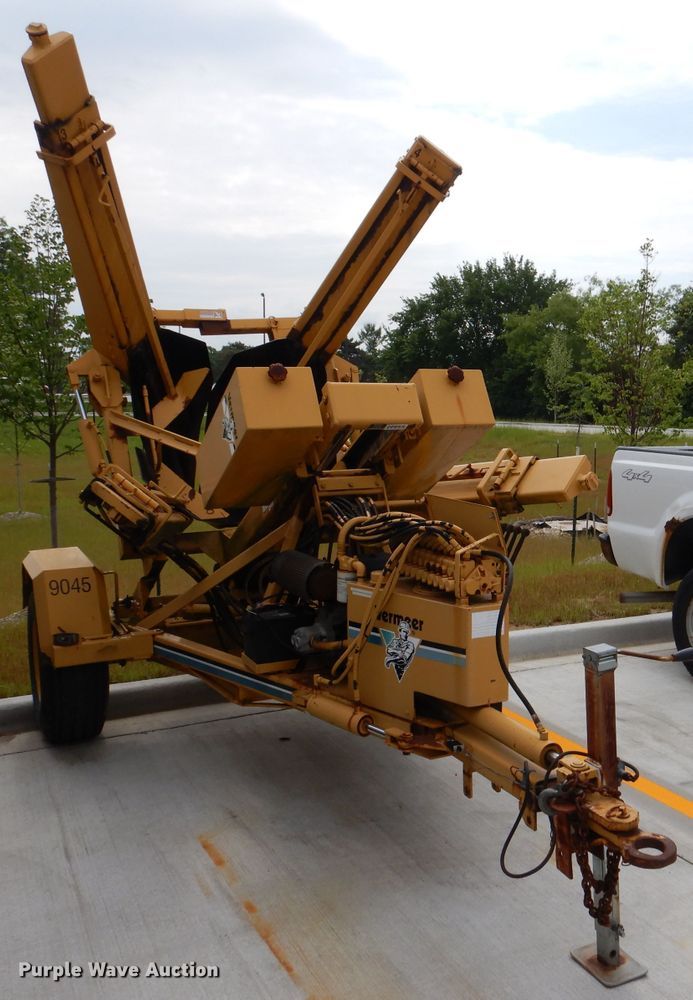 image for item DL8237 2000 Vermeer TS44A  tree spade