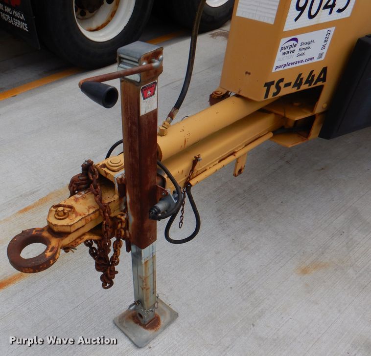 image for item DL8237 2000 Vermeer TS44A  tree spade