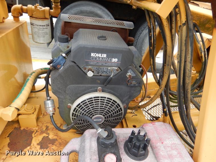 image for item DL8237 2000 Vermeer TS44A  tree spade