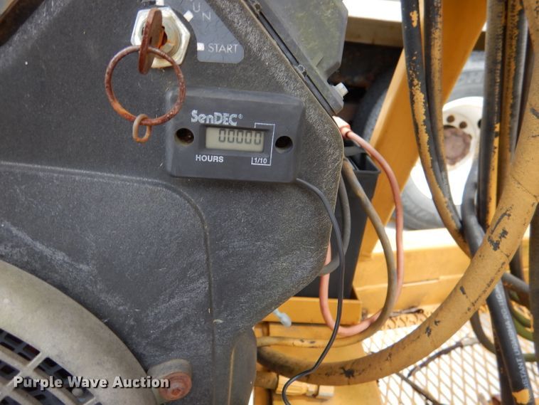 image for item DL8237 2000 Vermeer TS44A  tree spade