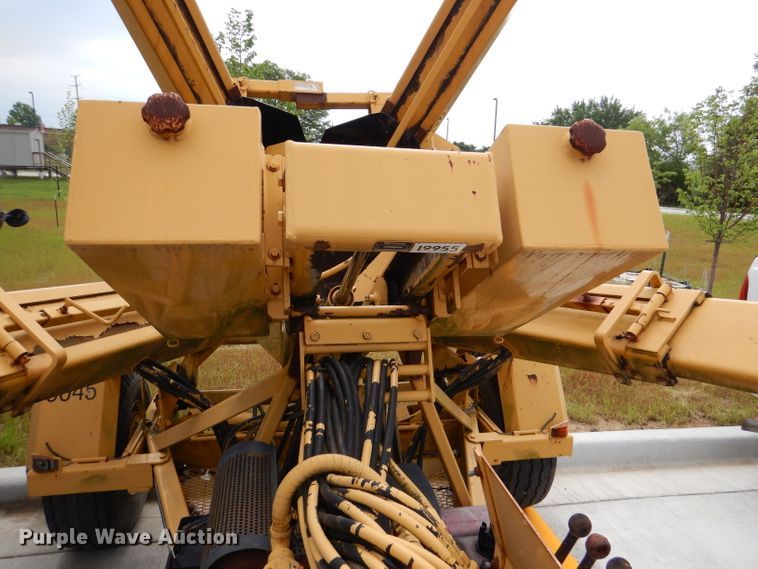 image for item DL8237 2000 Vermeer TS44A  tree spade