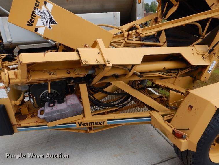 image for item DL8237 2000 Vermeer TS44A  tree spade