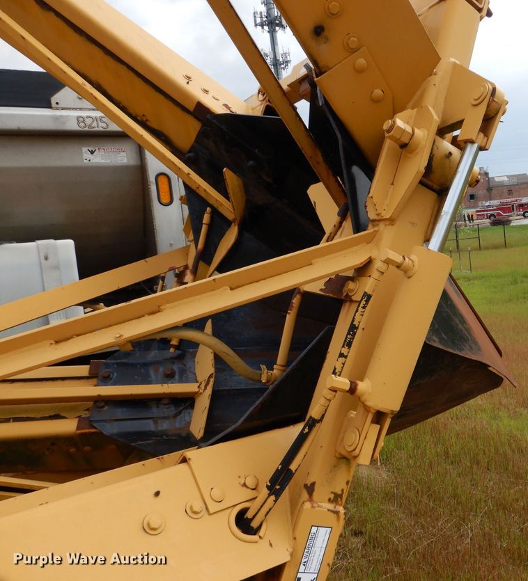 image for item DL8237 2000 Vermeer TS44A  tree spade