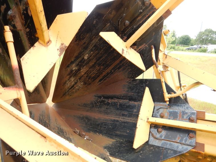 image for item DL8237 2000 Vermeer TS44A  tree spade