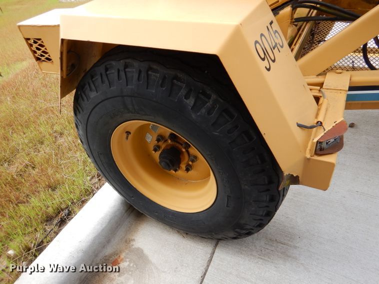 image for item DL8237 2000 Vermeer TS44A  tree spade