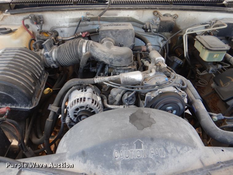 image for item DL8857 2000 Chevrolet C3500  box truck