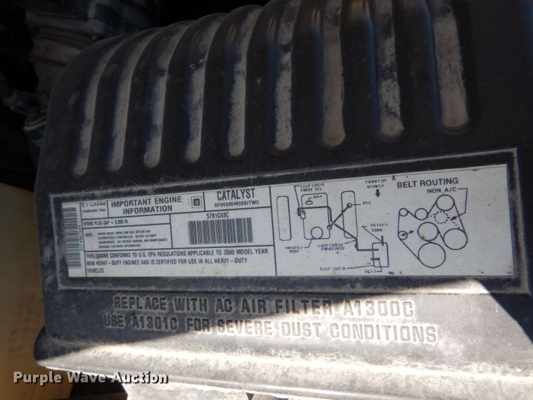 image for item DL8857 2000 Chevrolet C3500  box truck