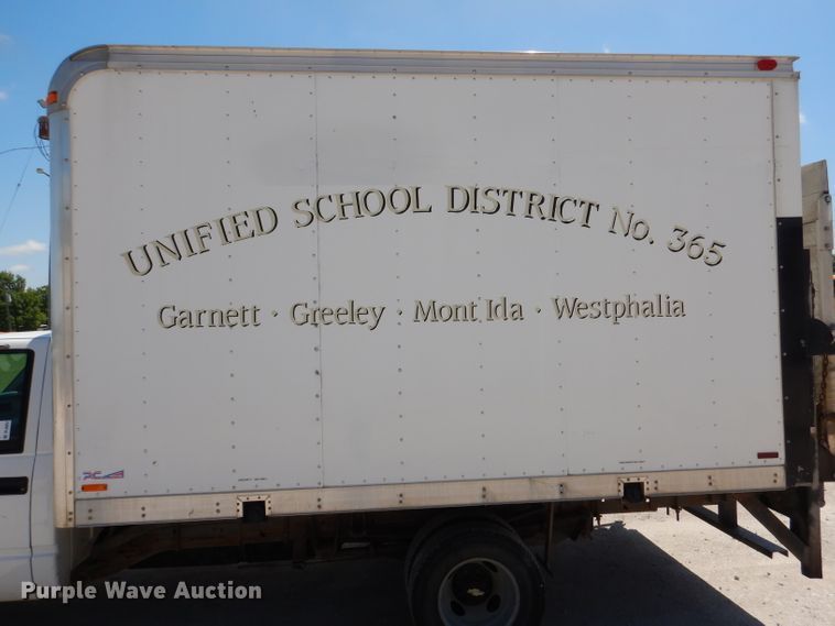 image for item DL8857 2000 Chevrolet C3500  box truck