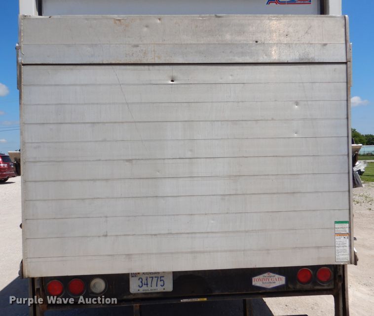 image for item DL8857 2000 Chevrolet C3500  box truck