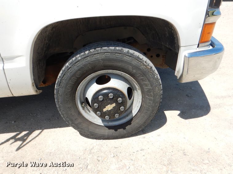 image for item DL8857 2000 Chevrolet C3500  box truck