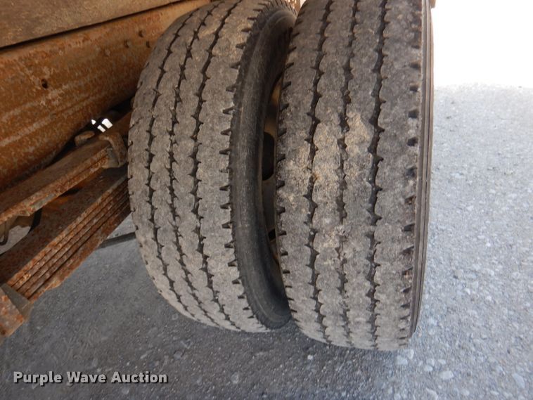 image for item DL8857 2000 Chevrolet C3500  box truck