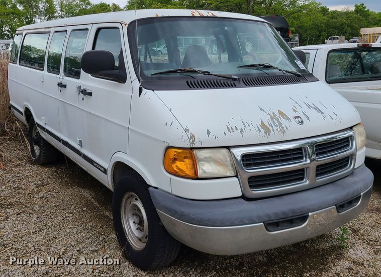 image for item DN5577 1999 Dodge Ram B3500  van