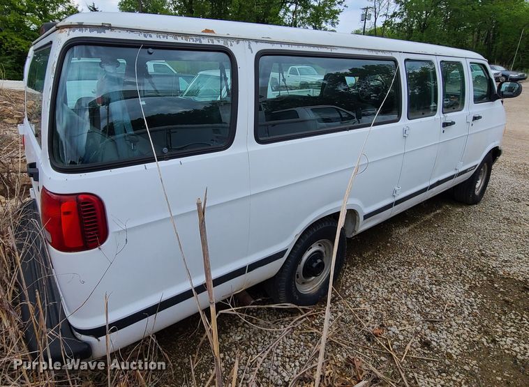 image for item DN5577 1999 Dodge Ram B3500  van
