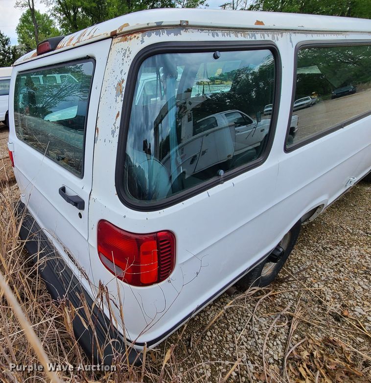 image for item DN5577 1999 Dodge Ram B3500  van