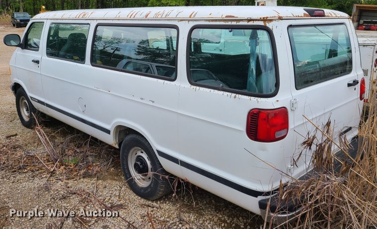 image for item DN5577 1999 Dodge Ram B3500  van