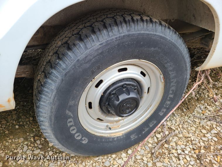 image for item DN5577 1999 Dodge Ram B3500  van