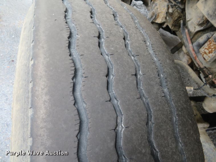 image for item DN5837 2004 International 7400  dump truck