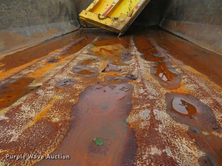 image for item DN5837 2004 International 7400  dump truck