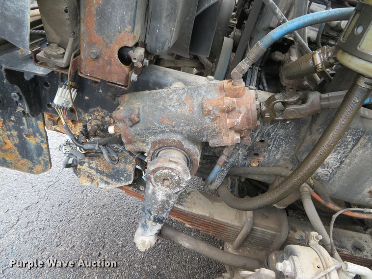 image for item DN5837 2004 International 7400  dump truck