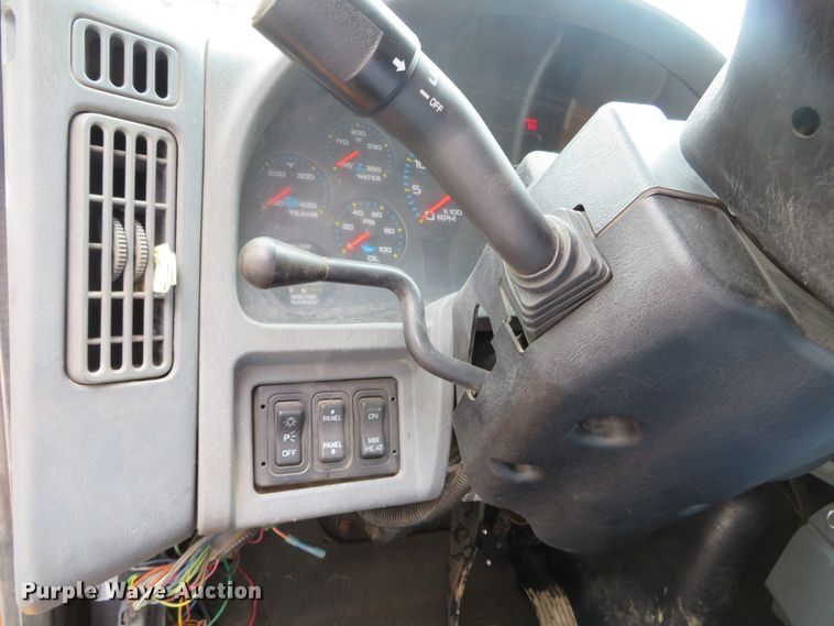 image for item DN5837 2004 International 7400  dump truck