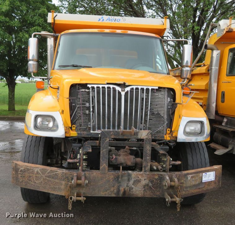 image for item DN5839 2006 International 7400  dump truck