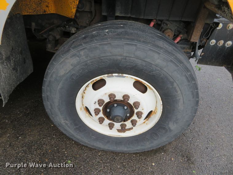 image for item DN5839 2006 International 7400  dump truck