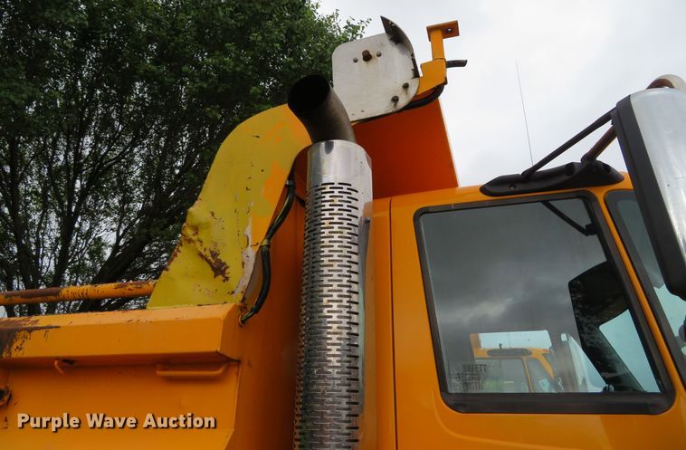 image for item DN5839 2006 International 7400  dump truck