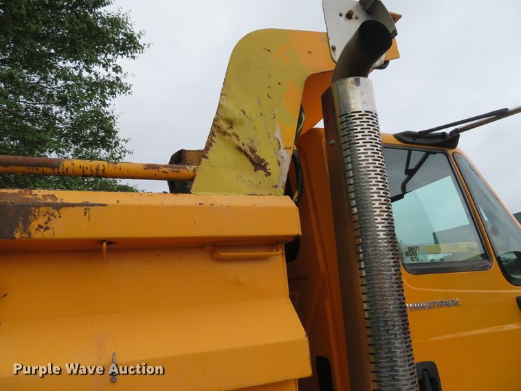 image for item DN5839 2006 International 7400  dump truck