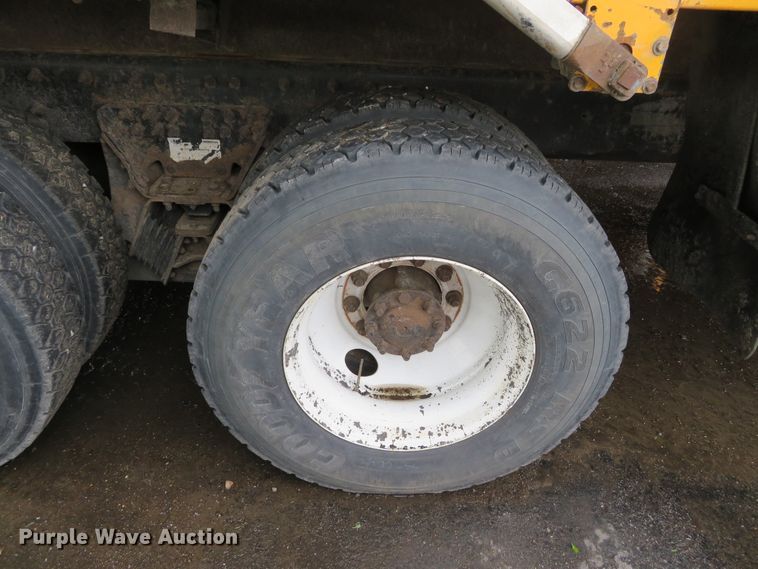 image for item DN5839 2006 International 7400  dump truck