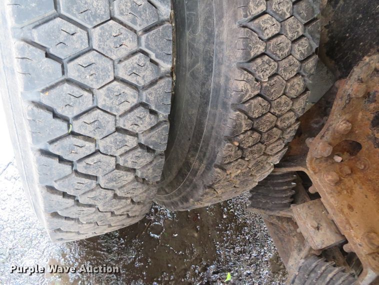 image for item DN5839 2006 International 7400  dump truck